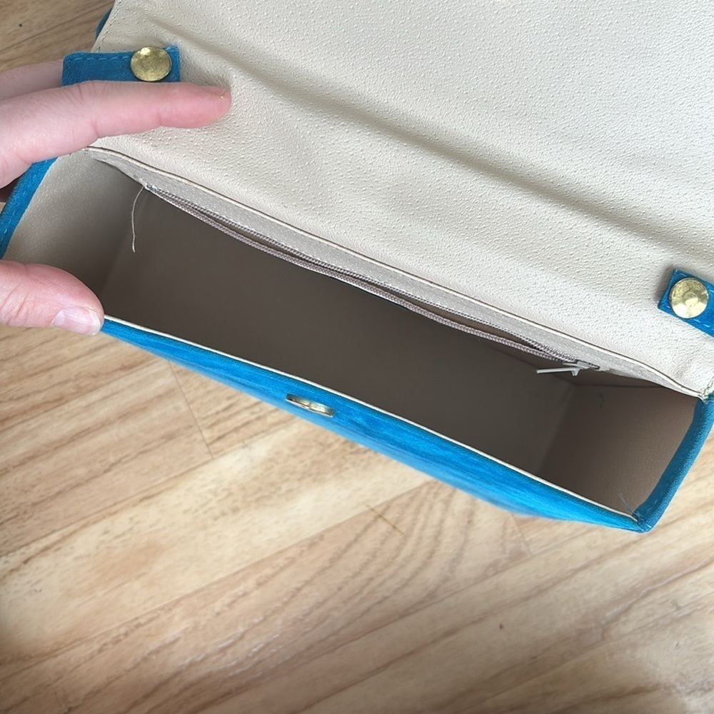 PEGABO Classic blue vintage suede square purse - Picture 9 of 9